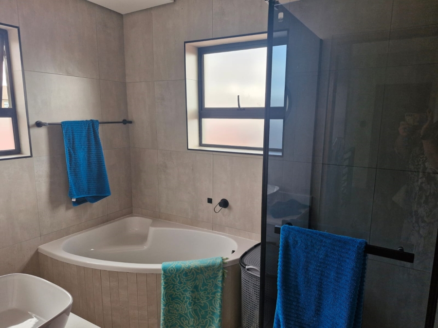 3 Bedroom Property for Sale in Somerton Estate Free State